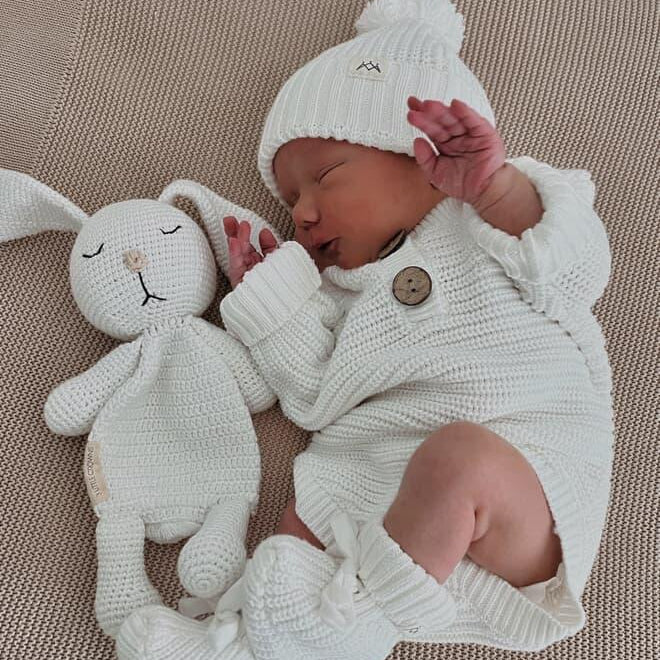 Ivory Knitwear & Bunny Bundle - 4 Pieces