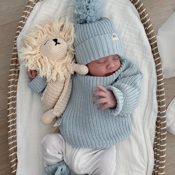 Comforter & Jumper & Knitted Beanie - 3 Little Crowns