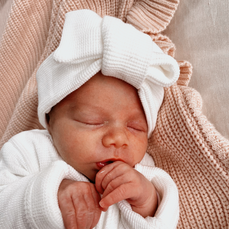 Newborn Top Knot Powder White 3 Little Crowns