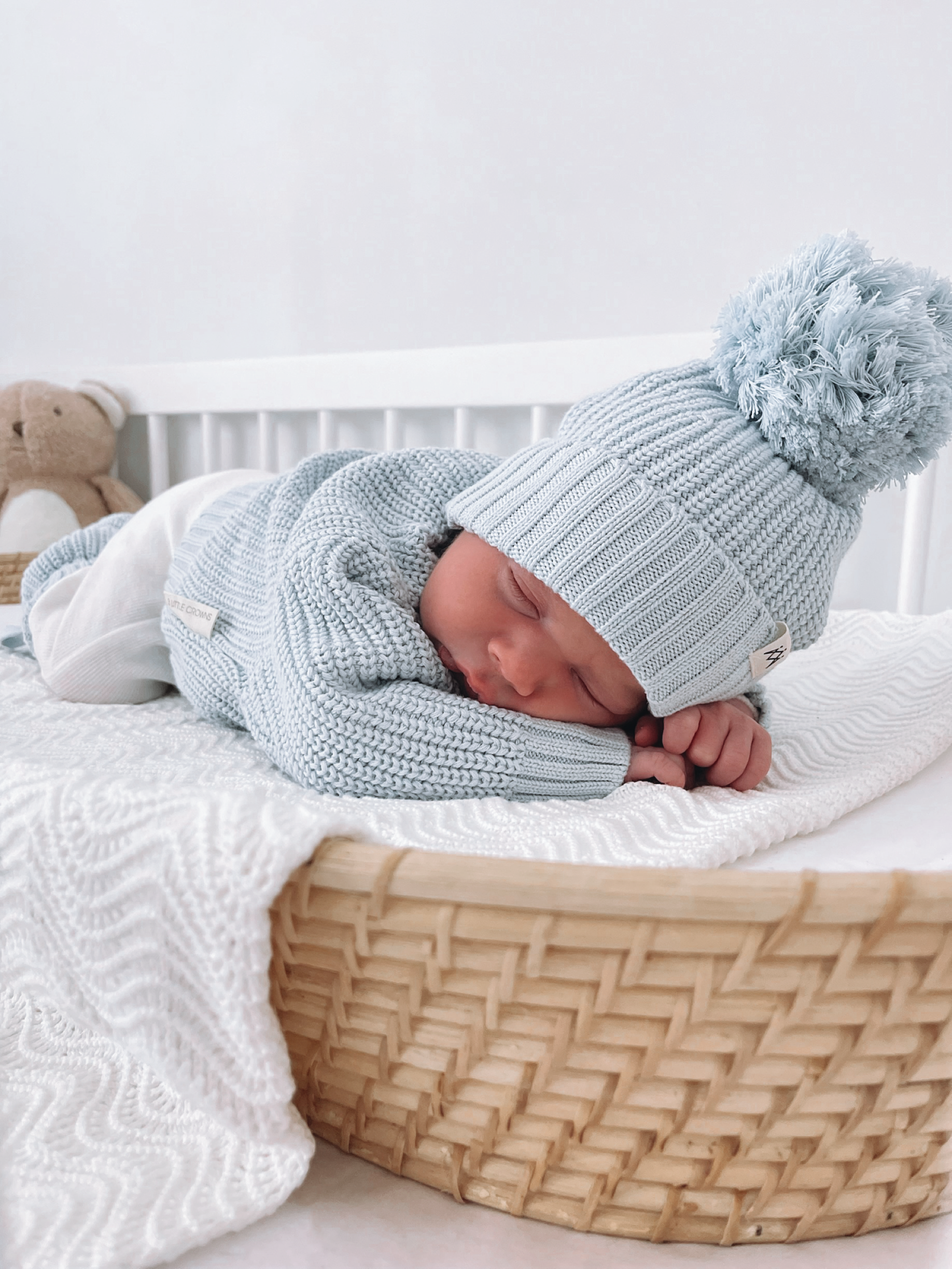 Gift Pack & Knitted Beanie - 3 Little Crowns