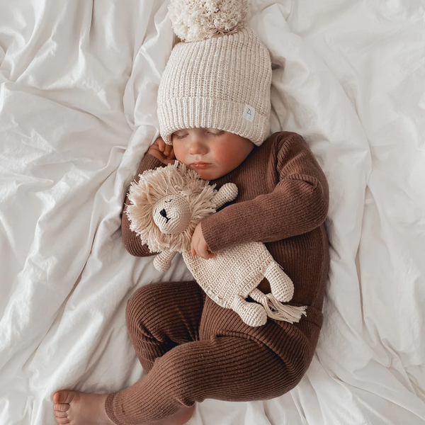 Textured Knit Bodysuit, Beanie & Booties & Cuddle Me Lion Bundle - Oat